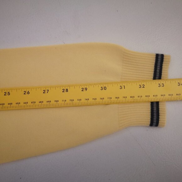 Brooks Brothers Men's Size XL Yellow Lightweight V-neck Sweater - Picture 8 of 9